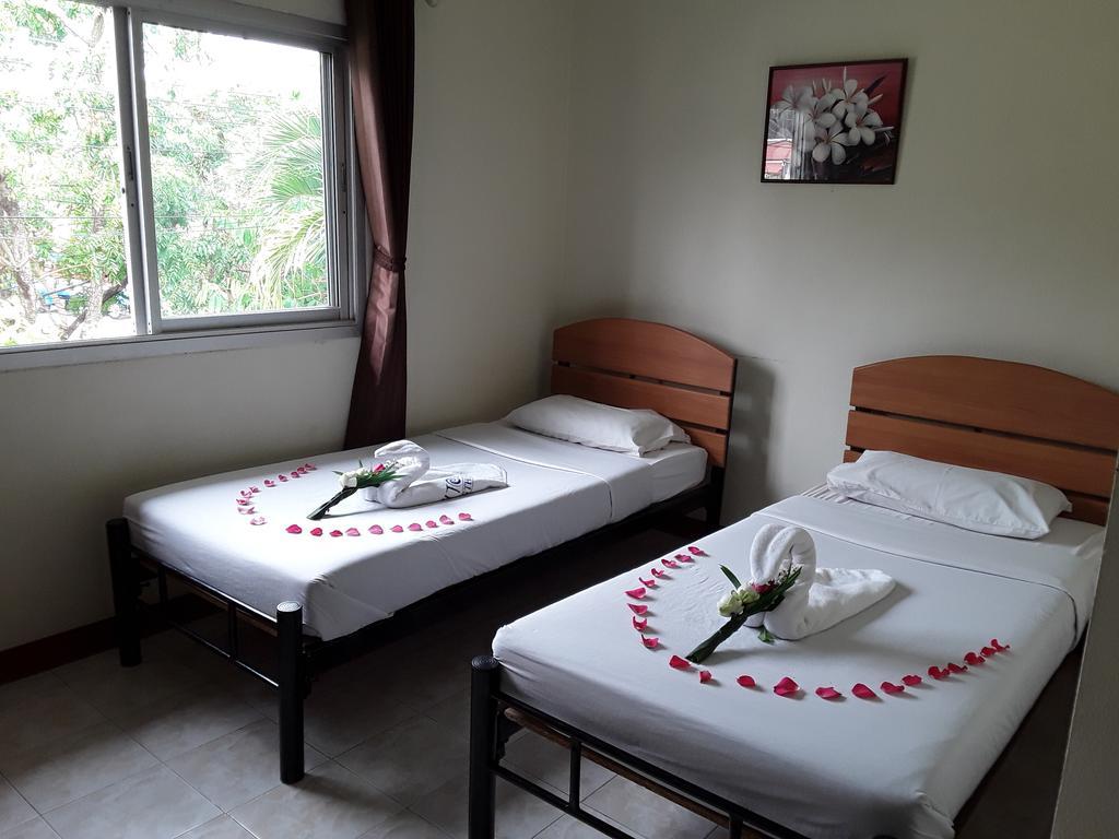 Vitoonguesthouse2Fanrooms & Aircondition سوكوتايْ المظهر الخارجي الصورة